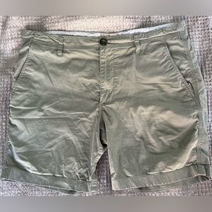 EUC⚡️Marine Layer Weekend Shorts Men’s 33 Sage Green Stretch Chino Casual Summer